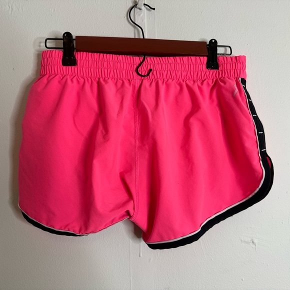 Under Armour Breast Cancer Awareness Running Short - Picture 6 of 6